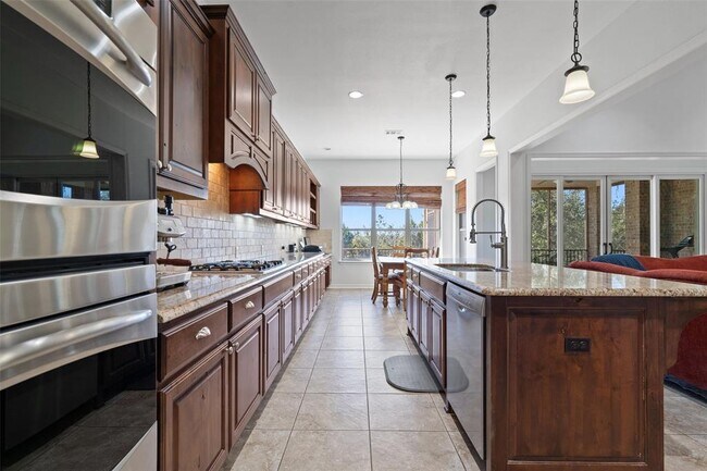 172 Mirafield Ln in Austin, TX - Building Photo - Building Photo
