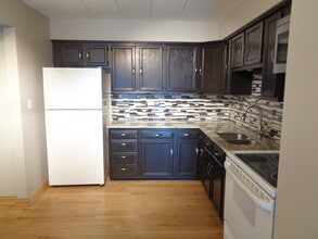 6233 W 94th St in Oak Lawn, IL - Building Photo - Building Photo