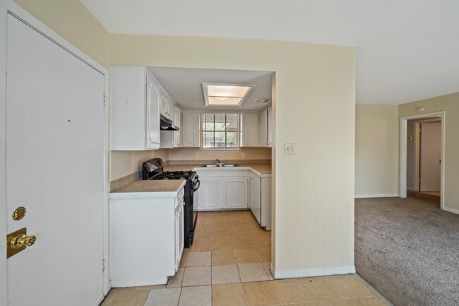 1615 Hidden Valley Dr