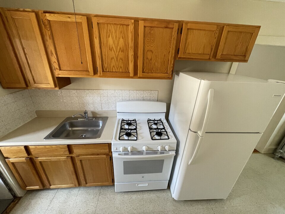 3621 W Roscoe St, Unit 3 in Chicago, IL - Foto de edificio