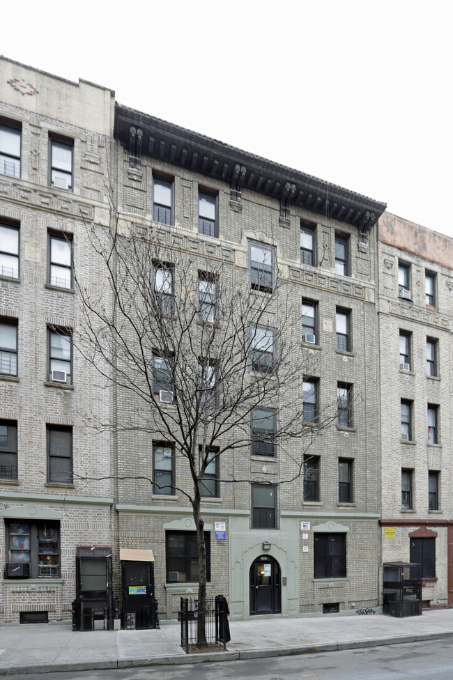 2690 Valentine in Bronx, NY - Building Photo - Building Photo