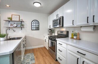 114 Kalley Dr in Goleta, CA - Building Photo - Building Photo