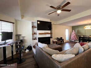 323 Tokay Dr in Fayetteville, NC - Foto de edificio - Building Photo