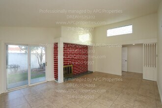 17679 San Vicente St in Fountain Valley, CA - Building Photo - Building Photo