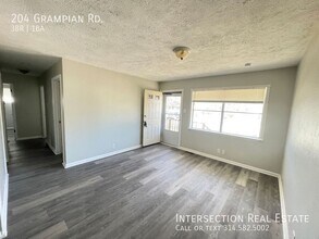 204 Grampian Rd in St. Louis, MO - Building Photo - Building Photo