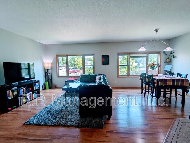 3128 Lyndale Ave S in Minneapolis, MN - Building Photo - Building Photo