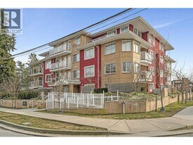 1990 Westminster Ave in Port Coquitlam, BC - Building Photo