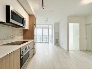 5-2305 Defries St in Toronto, ON - Building Photo - Building Photo