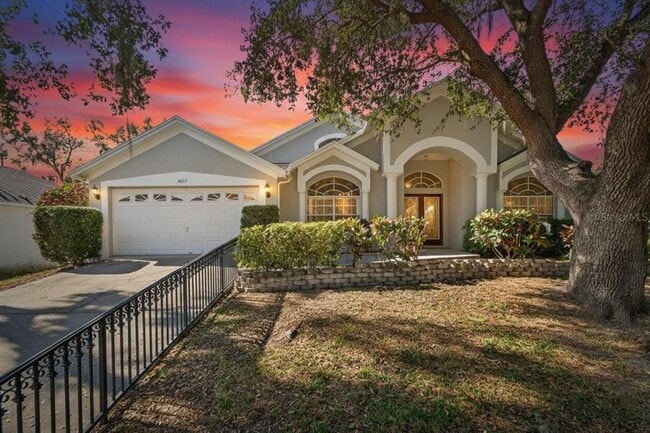 4517 Oak River Cir in Valrico, FL - Building Photo - Building Photo