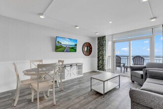 1700 N Ocean Blvd in Myrtle Beach, SC - Foto de edificio - Building Photo