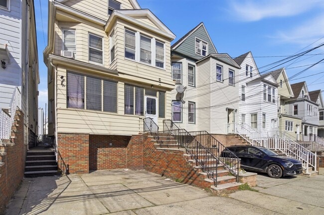 property at 35 W 52nd St