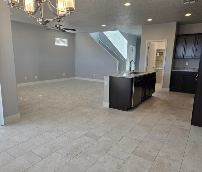 4030 Silver Springs Road NE in Rio Rancho, NM - Building Photo - Building Photo