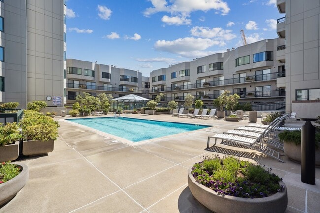 601 Van Ness Ave, Unit 1049 in San Francisco, CA - Building Photo - Building Photo