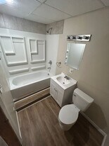 9857 W Smith St in Yorktown, IN - Building Photo