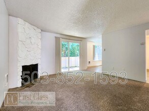 3648 SW Beaverton Hillsdale Hwy in Portland, OR - Building Photo - Building Photo