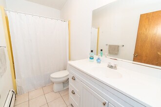 1265 Sherman Ave in Hamden, CT - Building Photo - Building Photo