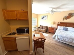 8294 Mulligan Cir in Port St. Lucie, FL - Building Photo - Building Photo