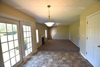 1738 Harmony Hills Ct in Lithonia, GA - Foto de edificio - Building Photo