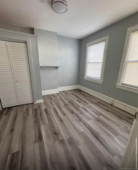 301 Dover St, Unit 1st in Bridgeport, CT - Building Photo - Building Photo