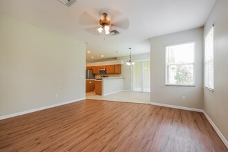 9513 Blue Stone Cir in Ft. Myers, FL - Building Photo - Building Photo