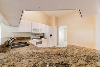 517 Terranova Cir in Winter Haven, FL - Building Photo - Building Photo