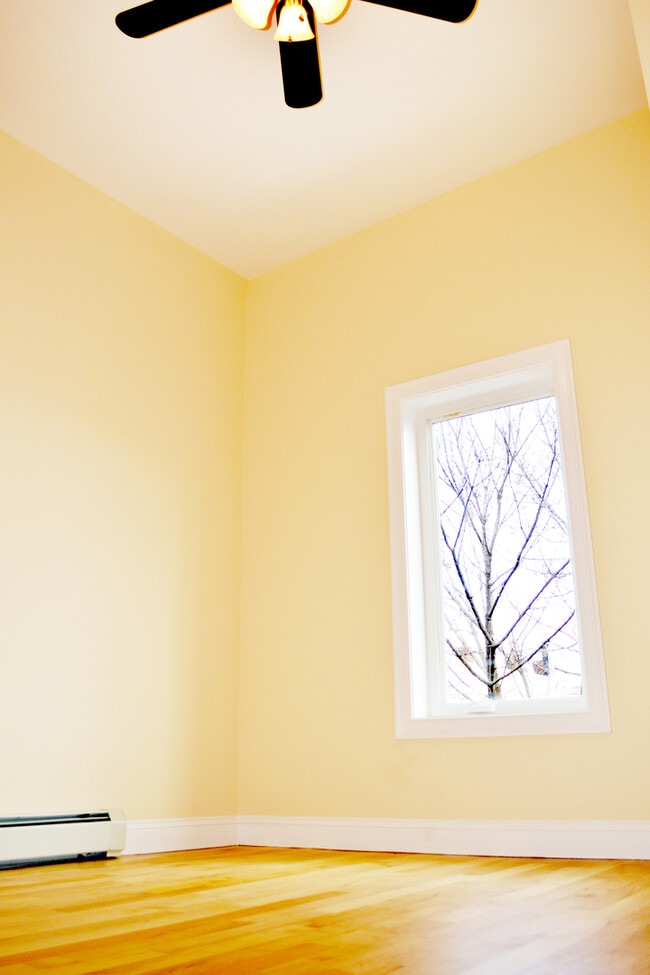 8 Haswell St in Burlington, VT - Building Photo - Building Photo