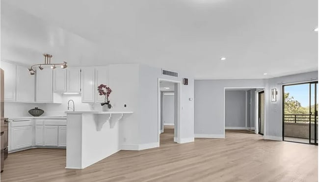property at 4589 Via Marisol