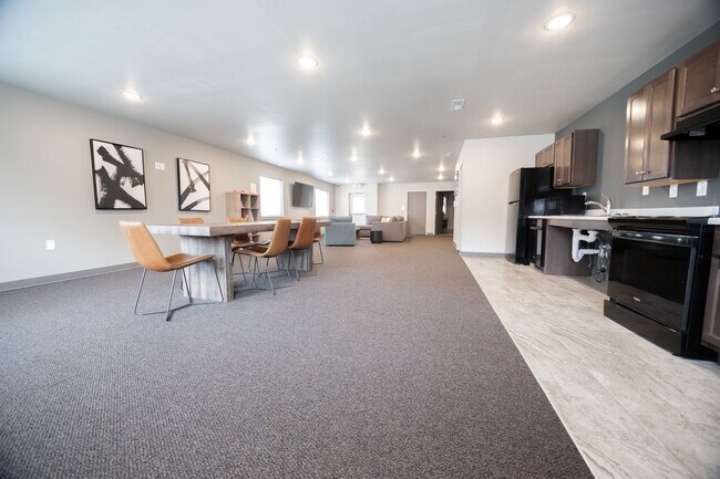 Irving Center Apartments in Sioux Falls, SD - Building Photo - Building Photo