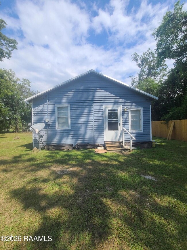 property at 1032 N Railroad Ave