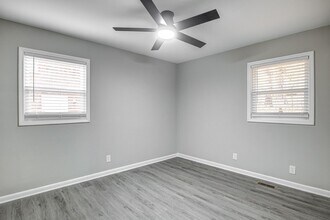 104 Stinson St Ext in Chapel Hill, NC - Building Photo - Building Photo