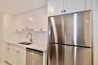 72 Longwood Ave, Unit 72 in Brookline, MA - Foto de edificio - Building Photo