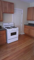 5318 N Winthrop Ave, Unit 3N Apartments