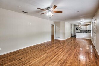 207 Varsity Cir in Arlington, TX - Building Photo - Building Photo