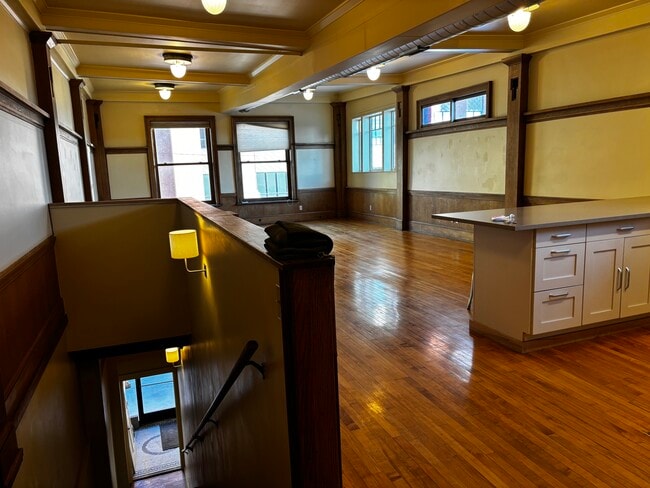 27 N Main St, Unit Uptown condo in Butte, MT - Foto de edificio - Building Photo