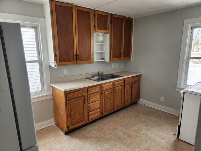 property at 212 S Union St