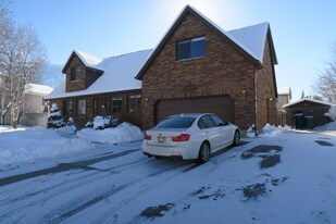 2186 Karalee Way in Sandy, UT - Building Photo