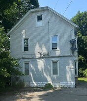 104 1/2 Bernard St, Unit 1 in Rochester, NY - Building Photo