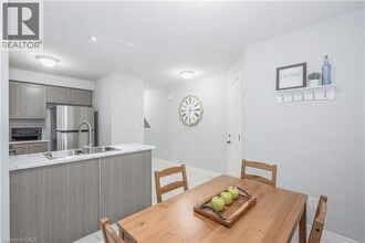 15 Carere Crescent in Guelph, ON - Building Photo - Building Photo