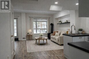 2360 Clearside Ct in Pickering, ON - Building Photo