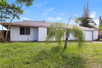 171 SE Floresta Dr in Port St. Lucie, FL - Building Photo - Building Photo