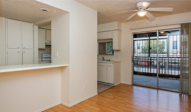 property at 1620 N Wilmot Rd
