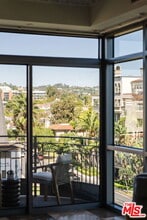 10800 Wilshire Blvd in Los Angeles, CA - Building Photo - Building Photo