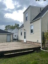 8215 Rutledge St in Merrillville, IN - Foto de edificio - Building Photo