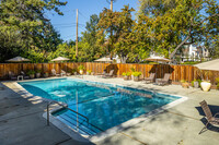 Woodview Apartments in Mountain View, CA - Building Photo - Building Photo