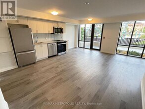 325-T325 Yorkland Blvd in Toronto, ON - Building Photo - Building Photo