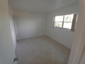 3120 N Pine Island Rd, Unit 301 in Sunrise, FL - Building Photo - Building Photo