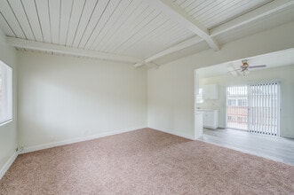 Manchester Apartments in San Leandro, CA - Building Photo - Interior Photo