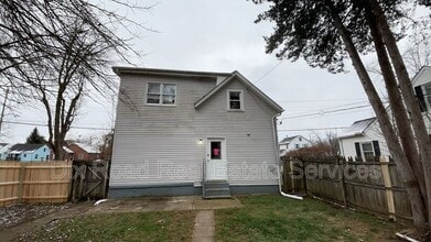 830 St Clair Ave in Hamilton, OH - Building Photo - Building Photo
