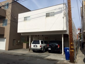 30 S Venice Blvd in Venice, CA - Foto de edificio - Building Photo