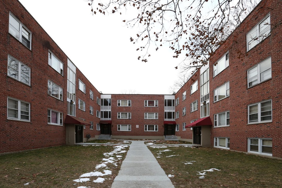 Asylum Hill in Hartford, CT - Building Photo